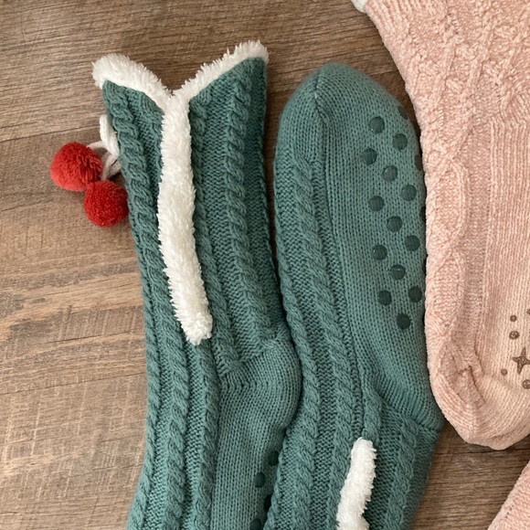 Muk Luks Slipper Non Skid Sock Set - Picture 4 of 5